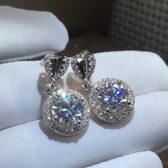 Dangle, Sparkle, & Shine! - Picture 2 of 4